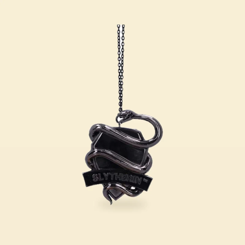 Zawieszka Slytherin tarcza z wężem srebrna metalowa – Harry Potter 6,5 cm